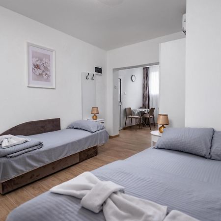 Apartmani Kaan Podgoriţa Exterior foto