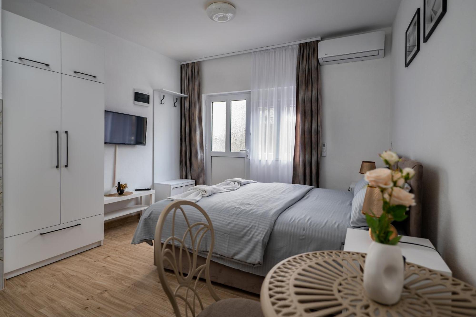Apartmani Kaan Podgoriţa Exterior foto
