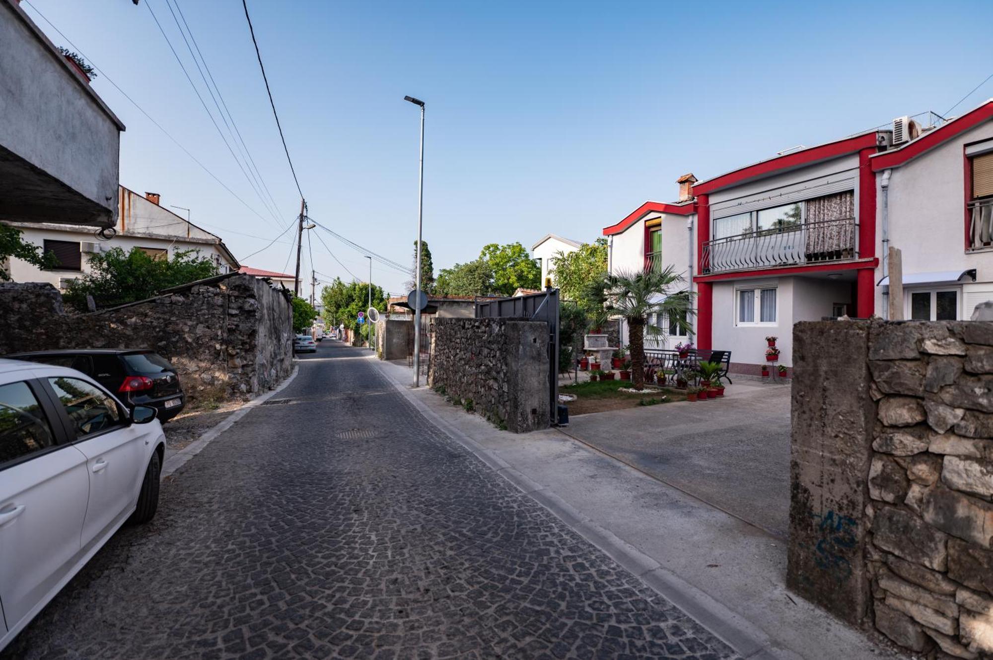 Apartmani Kaan Podgoriţa Exterior foto