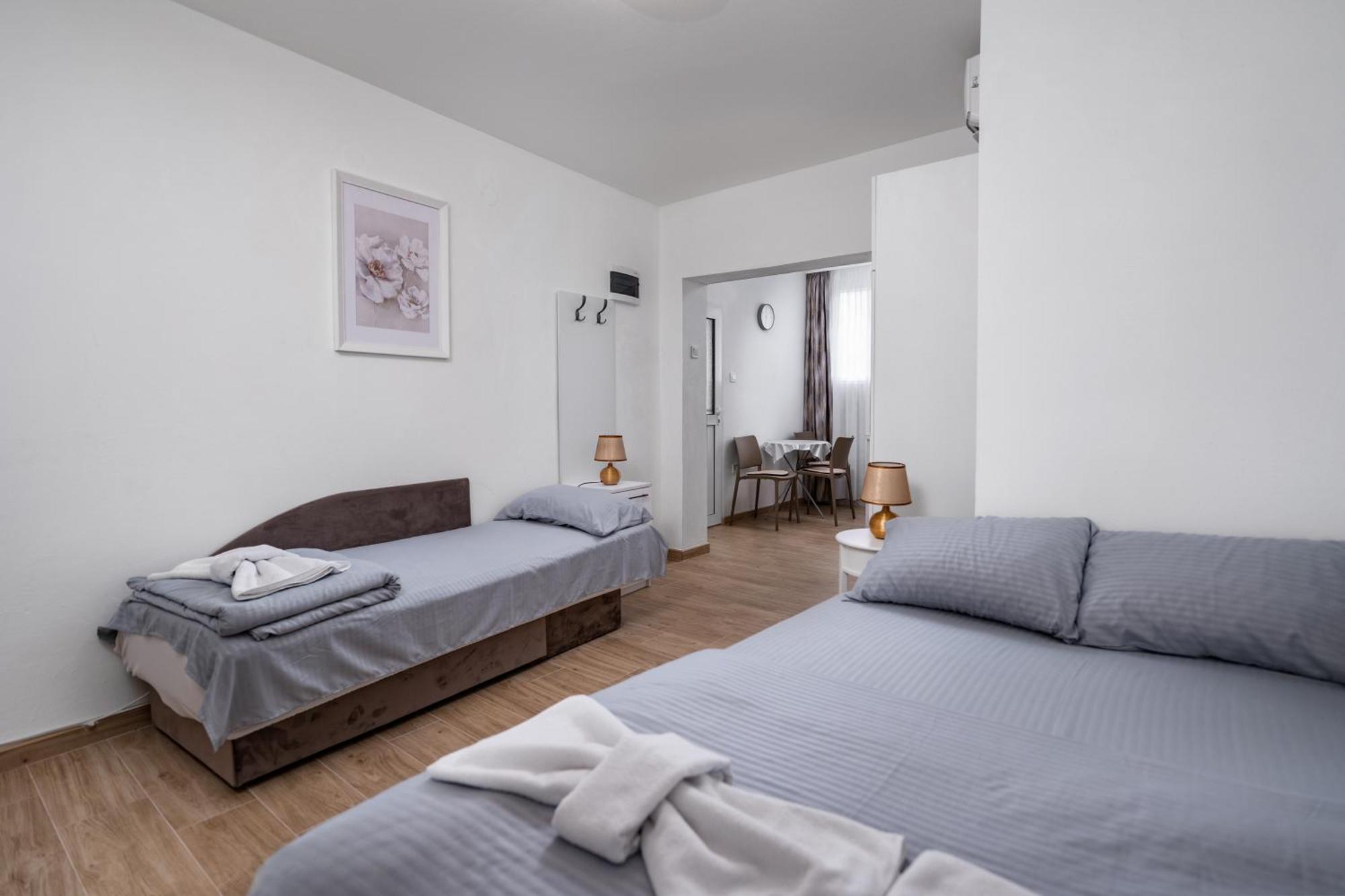 Apartmani Kaan Podgoriţa Exterior foto
