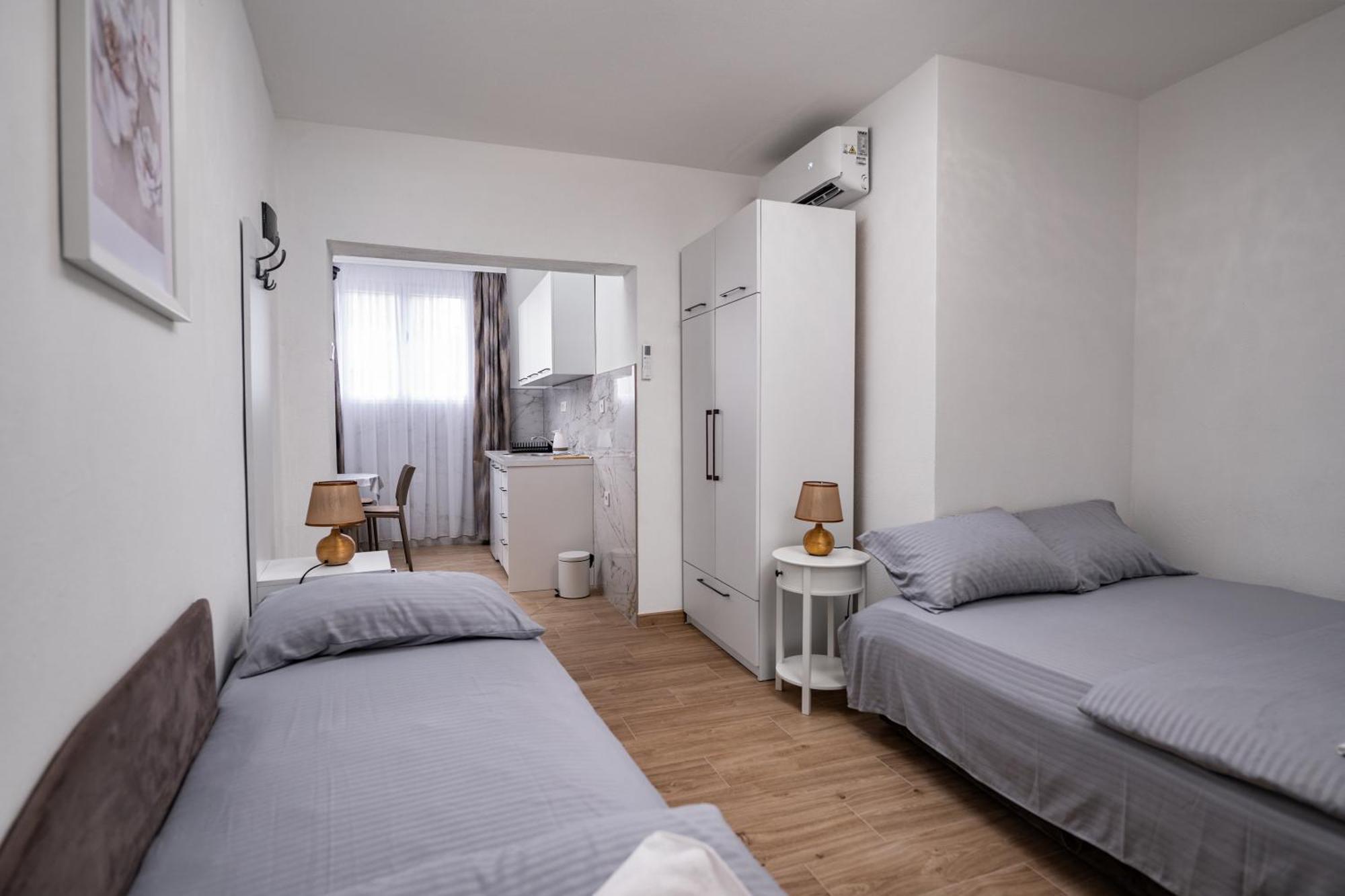 Apartmani Kaan Podgoriţa Exterior foto