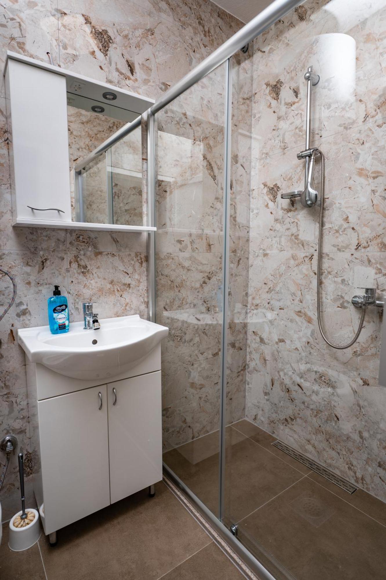 Apartmani Kaan Podgoriţa Exterior foto