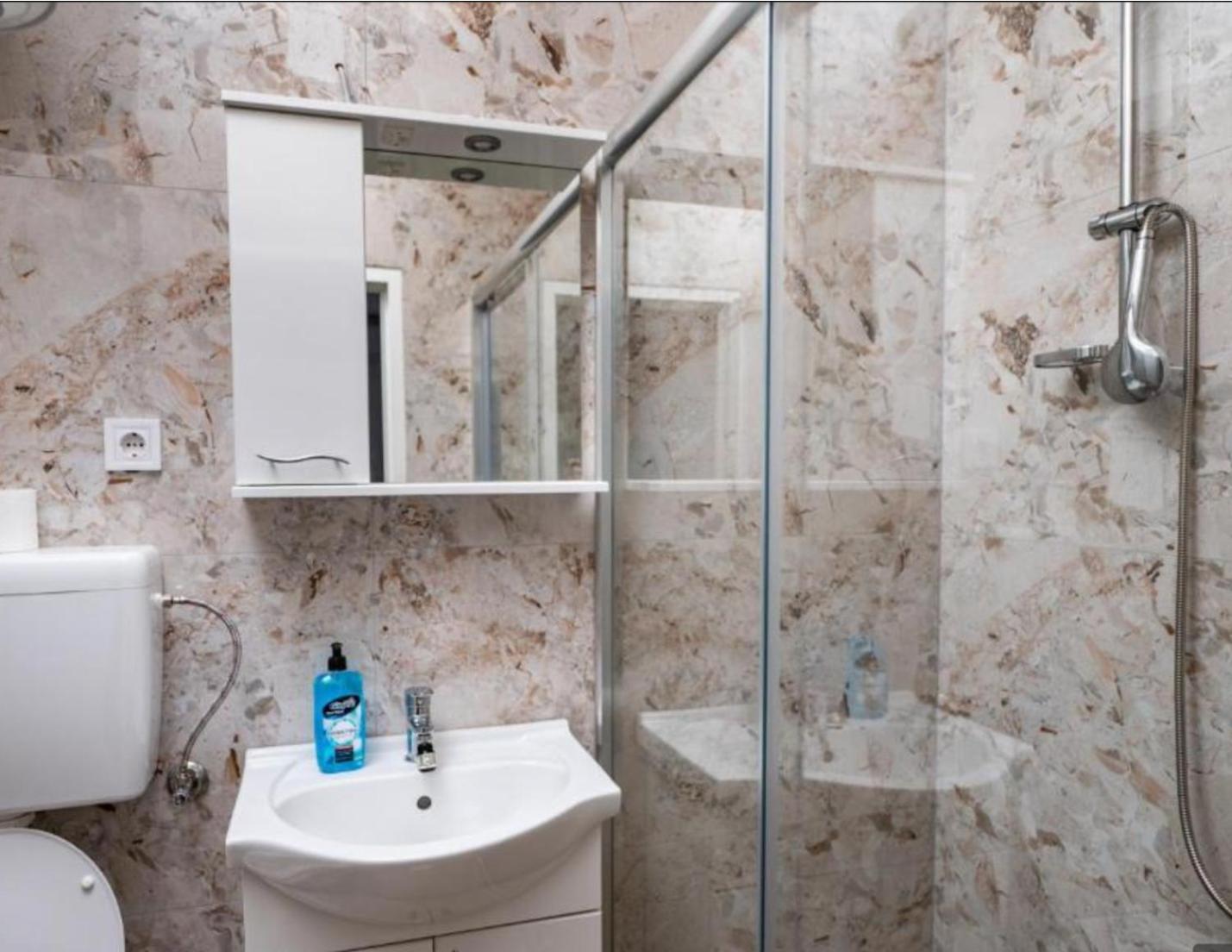 Apartmani Kaan Podgoriţa Exterior foto